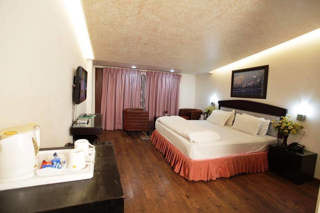 Hotel Grand Mumtaz Towers Srīnagar Extérieur photo