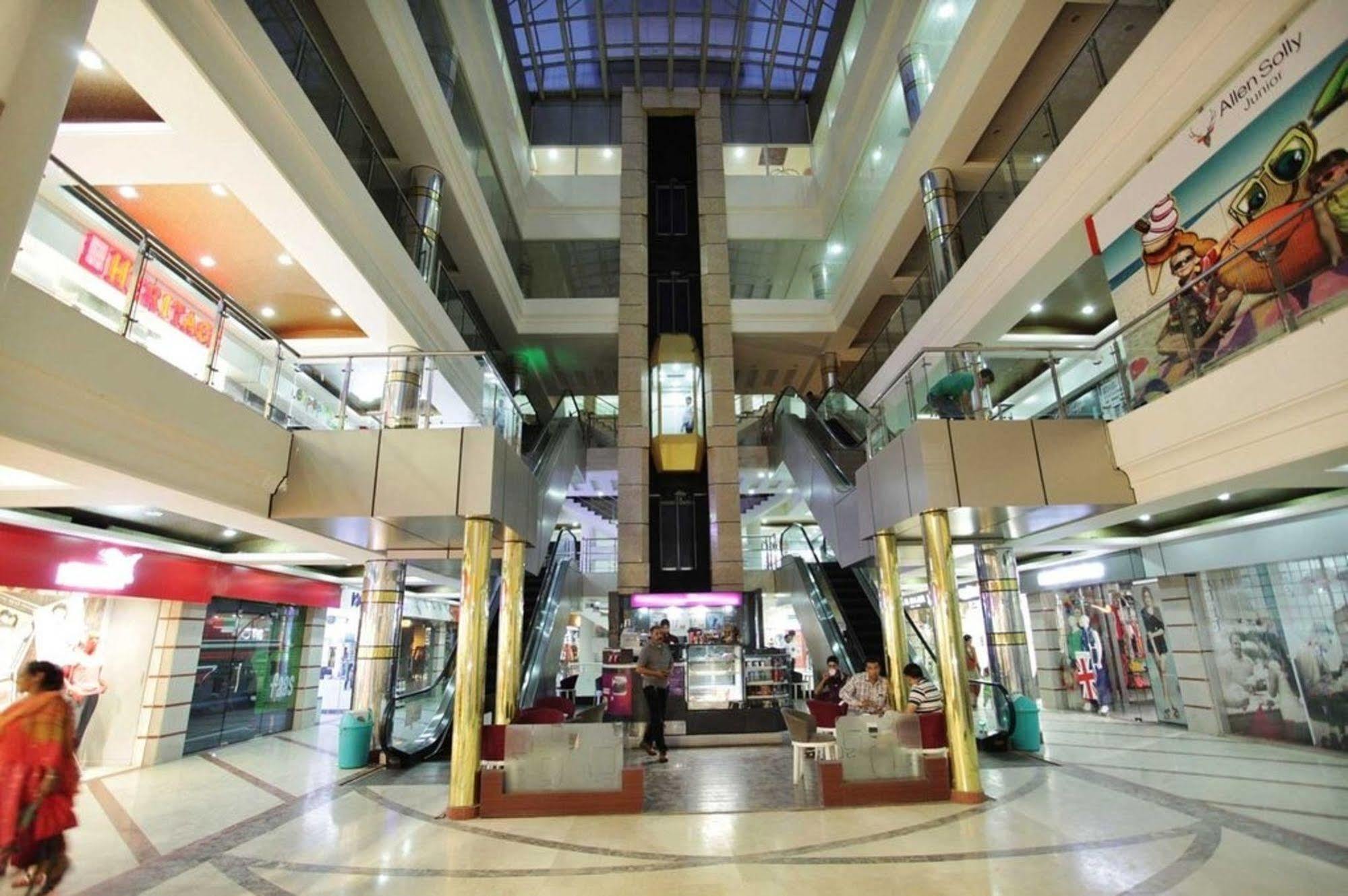 Hotel Grand Mumtaz Towers Srīnagar Extérieur photo
