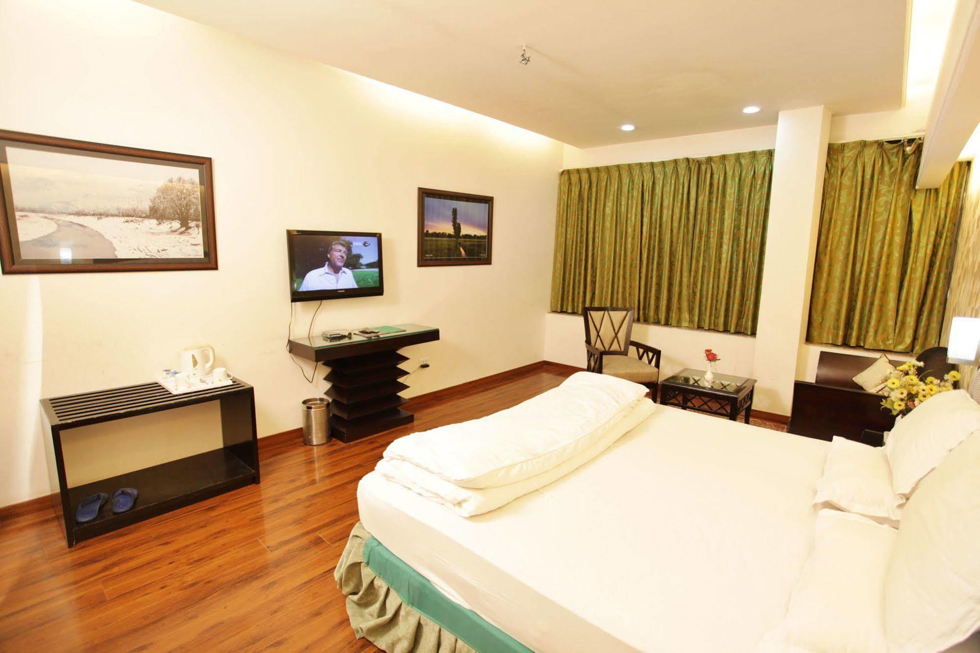 Hotel Grand Mumtaz Towers Srīnagar Extérieur photo