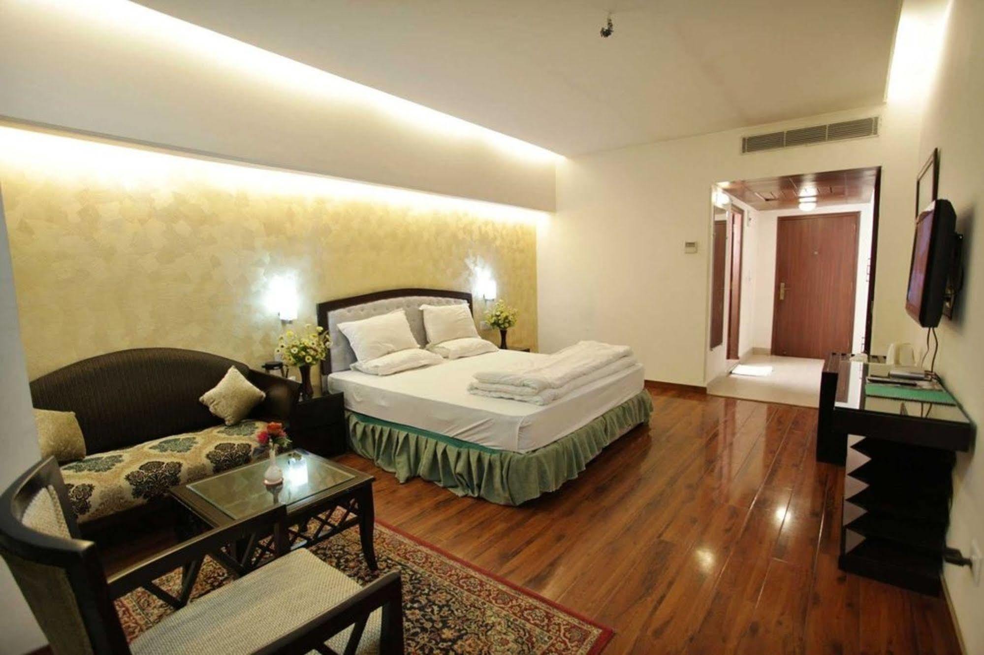Hotel Grand Mumtaz Towers Srīnagar Extérieur photo